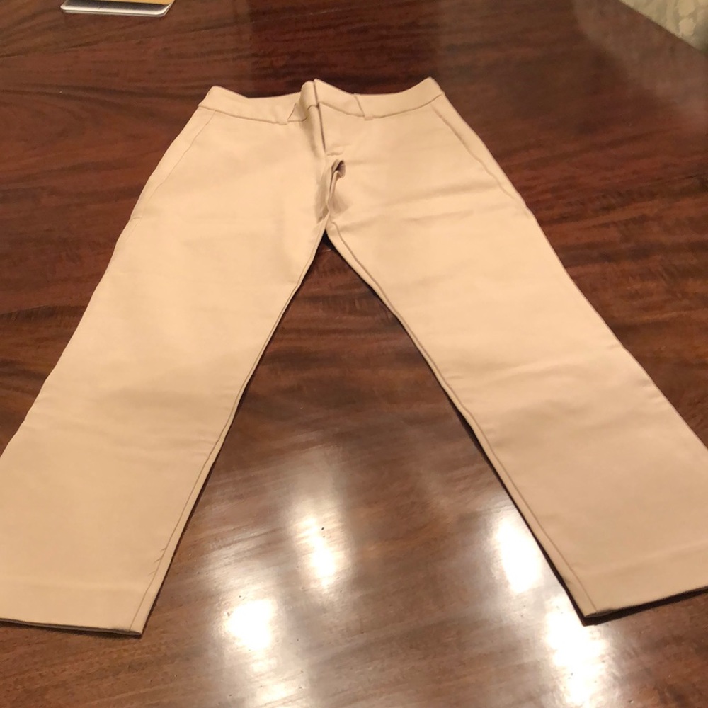 NWOT Old Navy pixie pants - size 0